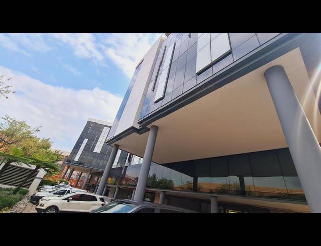 BUSINESS PROPERTY TO RENT IN MENLYN